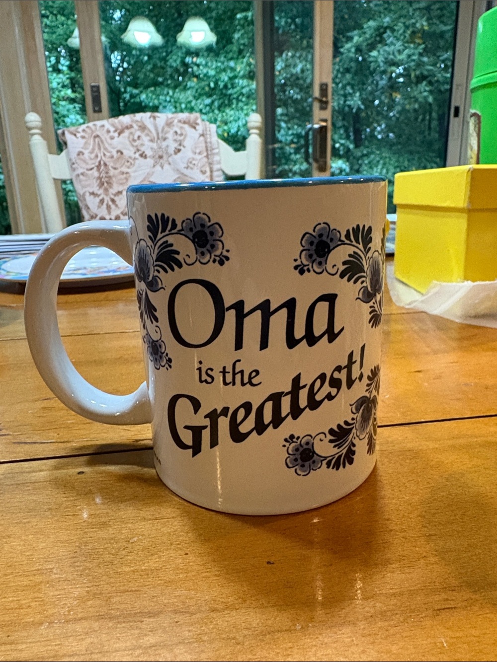Ceramic 'Oma is the Greatest' Coffee Mug - Blue Floral